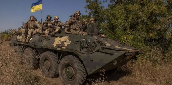 Điều gì xảy ra nếu Ukraine xuyên thủng phòng tuyến chính của Nga? Điều gì xảy ra nếu Ukraine xuyên thủng phòng tuyến chính của Nga?