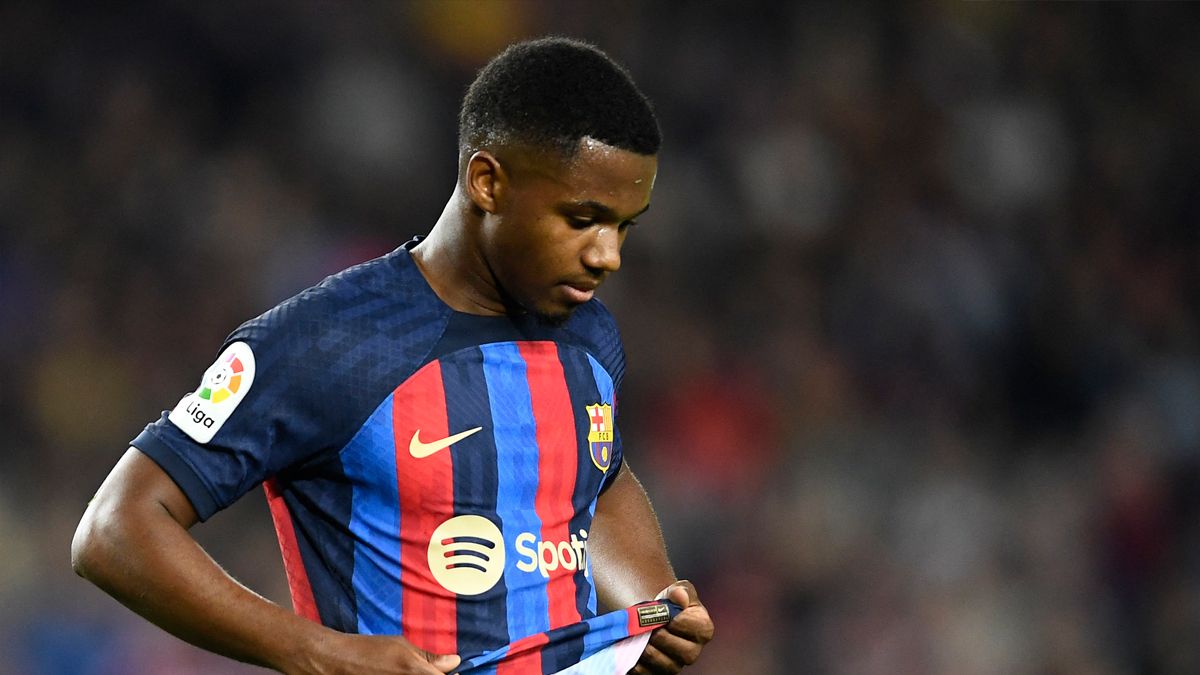 Hai ông lớn Premier League muốn chiêu mộ tài năng trẻ của Barcelona Hai ông lớn Premier League muốn chiêu mộ tài năng trẻ của Barcelona