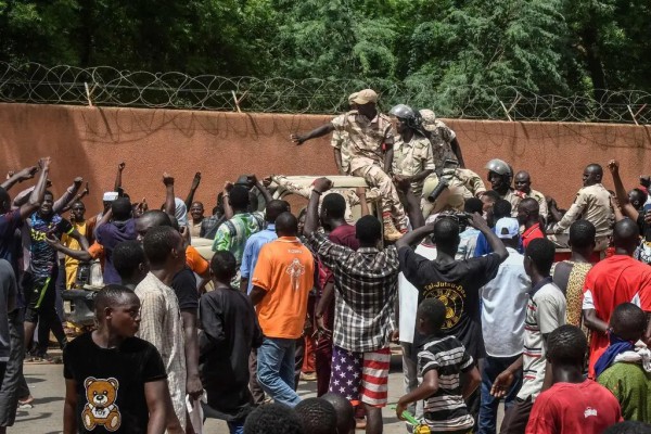 Pháp kêu gọi trả tự do cho một quan chức nước này ở Niger