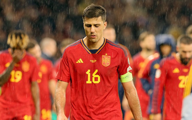 Rodri: “Sẽ là một giấc mơ nếu như tôi có thể giành Quả bóng vàng” Rodri: “Sẽ là một giấc mơ nếu như tôi có thể giành Quả bóng vàng”