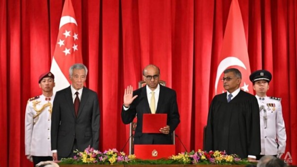 Tổng thống Singapore tuyên thệ nhậm chức, cam kết nỗ lực vì đoàn kết dân tộc Tổng thống Singapore tuyên thệ nhậm chức, cam kết nỗ lực vì đoàn kết dân tộc