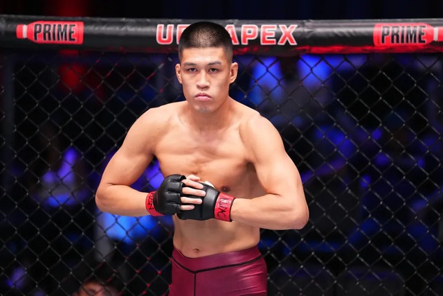 Võ sĩ gốc Việt Steven Nguyễn giành chiến thắng ấn tượng, chính thức gia nhập giải MMA lớn nhất thế giới UFC - Ảnh 1. Võ sĩ gốc Việt Steven Nguyễn giành chiến thắng ấn tượng, chính thức gia nhập giải MMA lớn nhất thế giới UFC - Ảnh 1.