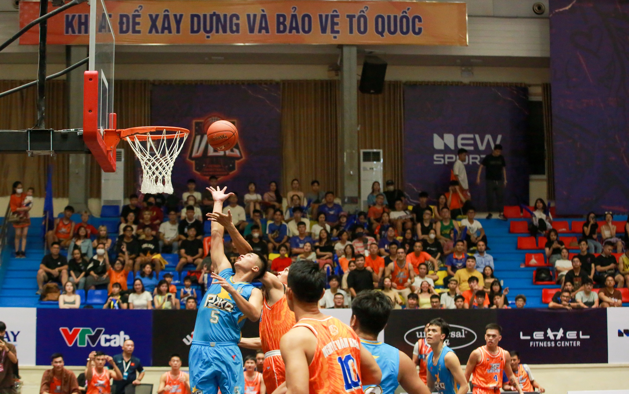 Khán giả thủ đô "mãn nhãn" với giải bóng rổ Vietnam Pro-Am Basketball Championship 2023 - Ảnh 7. Khán giả thủ đô "mãn nhãn" với giải bóng rổ Vietnam Pro-Am Basketball Championship 2023 - Ảnh 7.