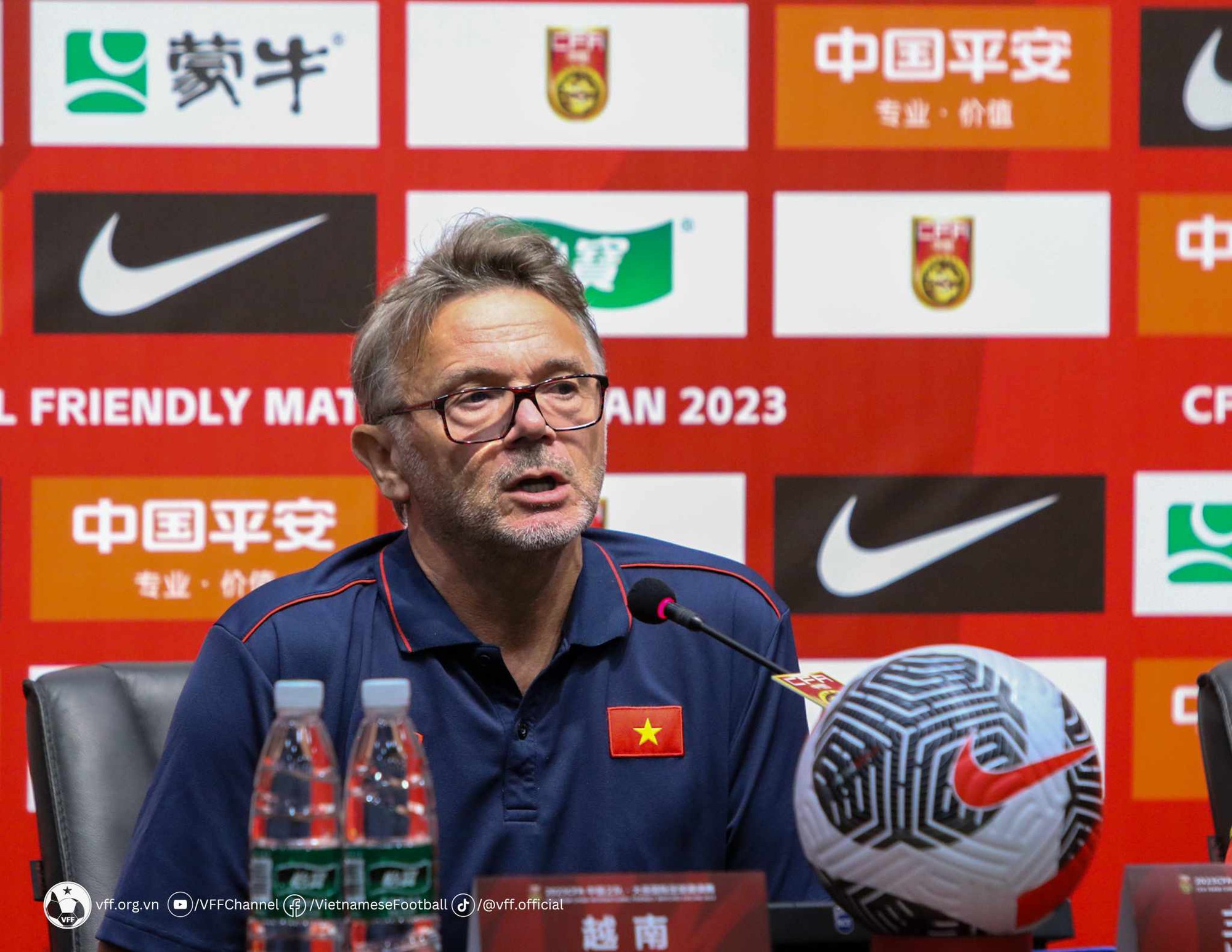 HLV Philippe Troussier: “Để hiện thực hoá giấc mơ World Cup, chúng tôi phải có một triết lý mới!”