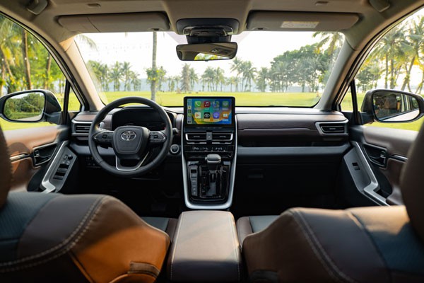 Innova Cross thiết kế ấn tượng, nhiều công nghệ hiện đại Innova Cross thiết kế ấn tượng, nhiều công nghệ hiện đại