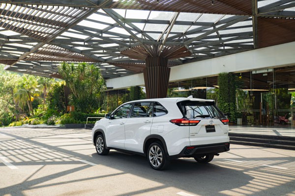 Innova Cross thiết kế ấn tượng, nhiều công nghệ hiện đại Innova Cross thiết kế ấn tượng, nhiều công nghệ hiện đại