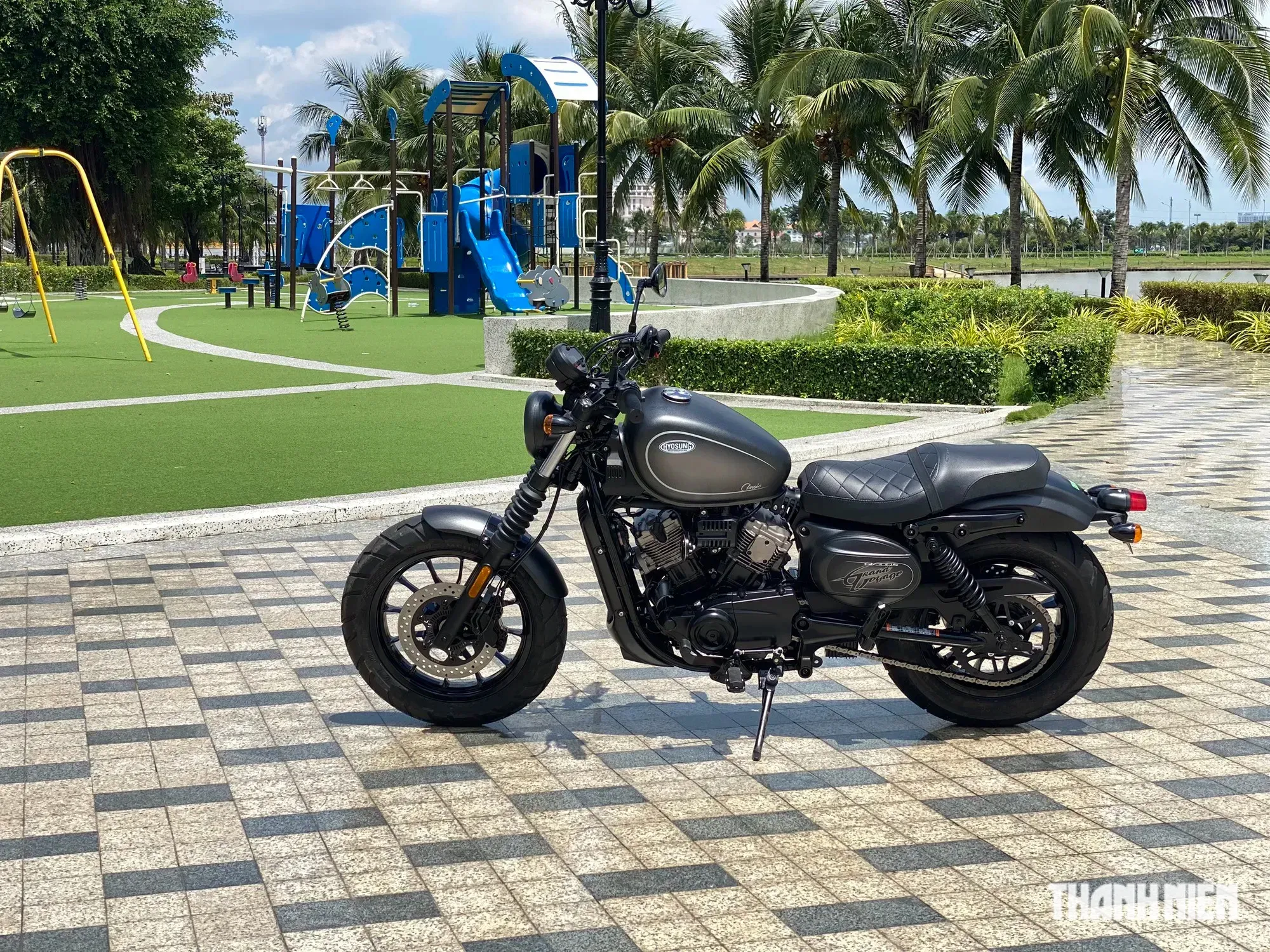 Hyosung GV300S về Việt Nam, giá 118 triệu đồng