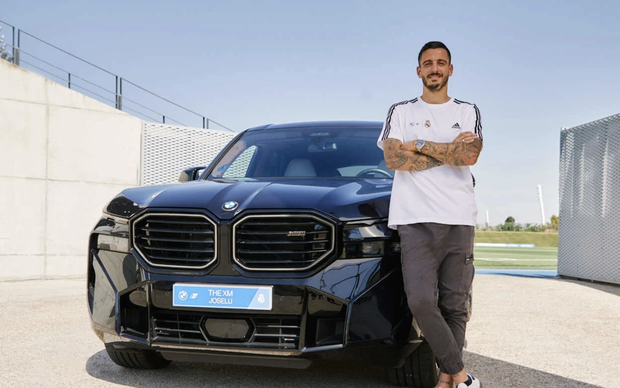 BMW tặng hàng chục chiếc ô tô điện cho dàn cầu thủ Real Madrid