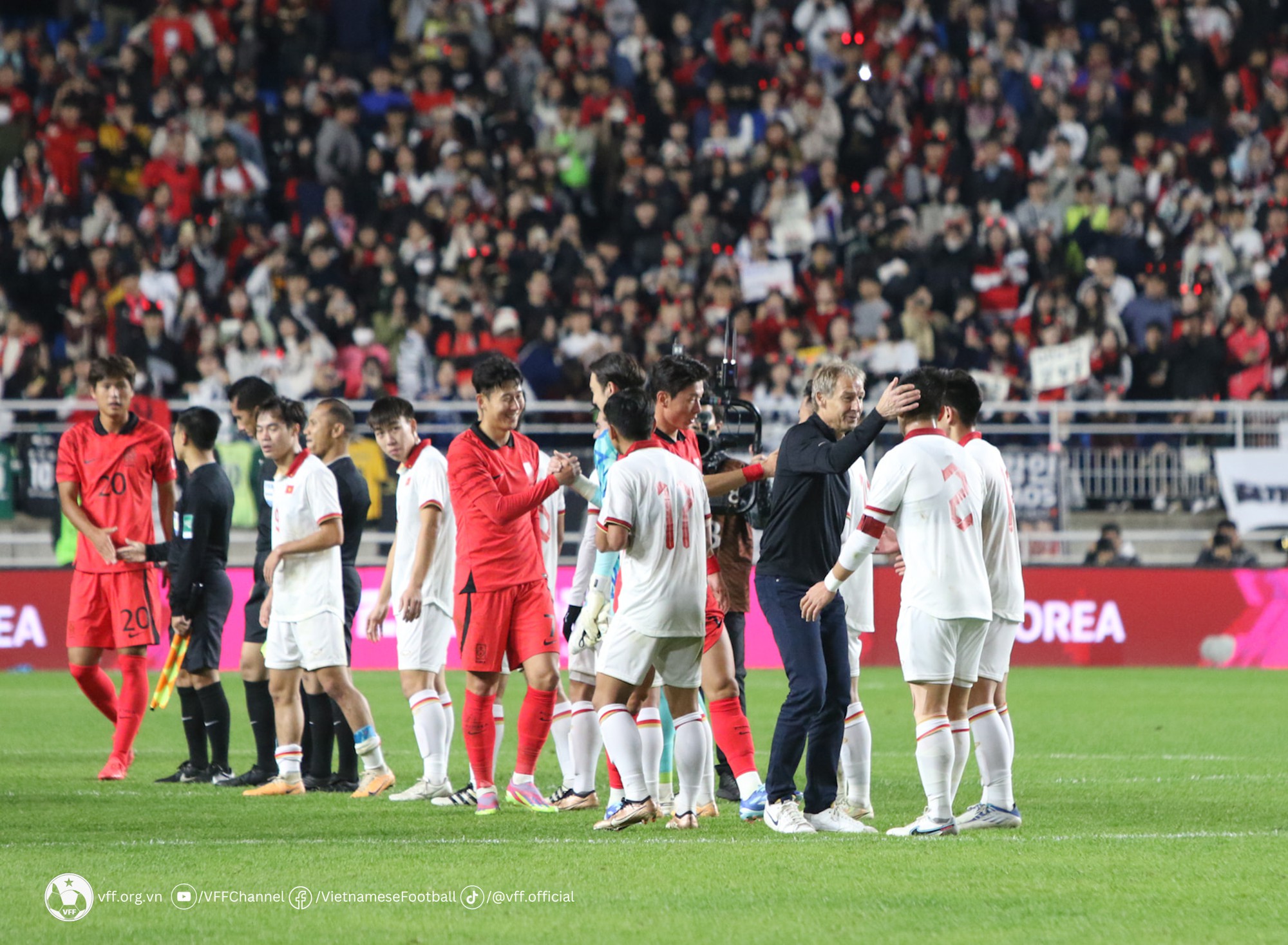 ĐT Việt Nam kết thúc chuỗi trận giao hữu tháng 10, tích cực hướng tới Vòng loại World Cup 2026 ĐT Việt Nam kết thúc chuỗi trận giao hữu tháng 10, tích cực hướng tới Vòng loại World Cup 2026
