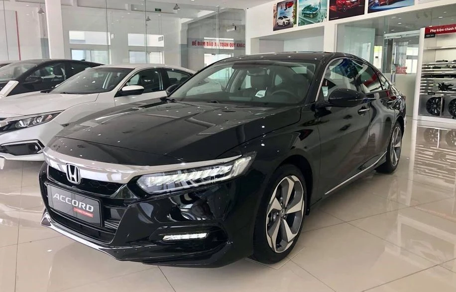 Sedan hạng D: Người Việt vẫn ‘ưu ái’ Toyota Camry Sedan hạng D: Người Việt vẫn ‘ưu ái’ Toyota Camry