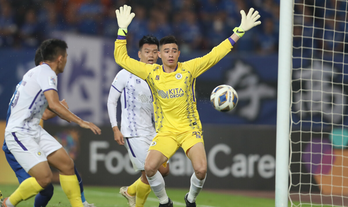 Thi đấu thiếu người, CLB Hà Nội không tạo được bất ngờ trước chủ nhà Wuhan Three Town