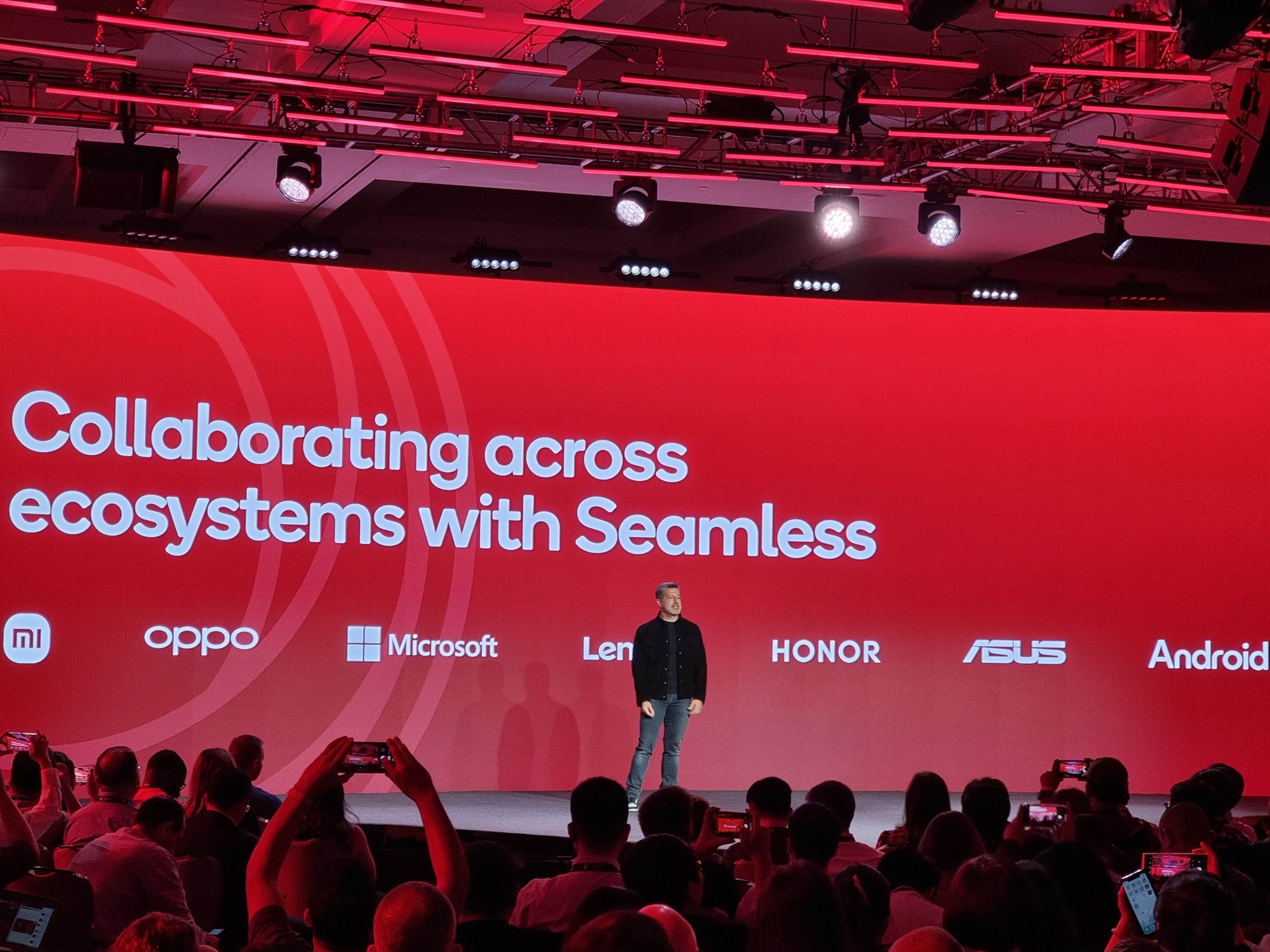 Snapdragon Seamless - công nghệ kết nối đa thiết bị thuộc nhiều hệ điều hành khác nhau Snapdragon Seamless - công nghệ kết nối đa thiết bị thuộc nhiều hệ điều hành khác nhau