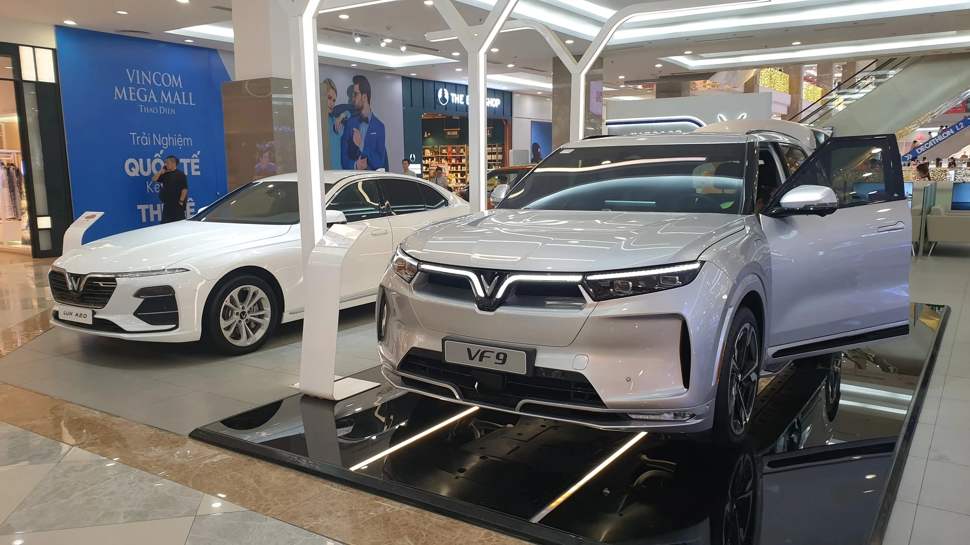 4 lý do khiến nhiều người cân nhắc khi chuyển từ xe xăng sang xe điện 4 lý do khiến nhiều người cân nhắc khi chuyển từ xe xăng sang xe điện