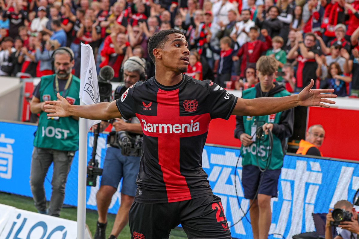 Bayer Leverkusen tiếp tục dẫn đầu BXH Bundesliga Bayer Leverkusen tiếp tục dẫn đầu BXH Bundesliga