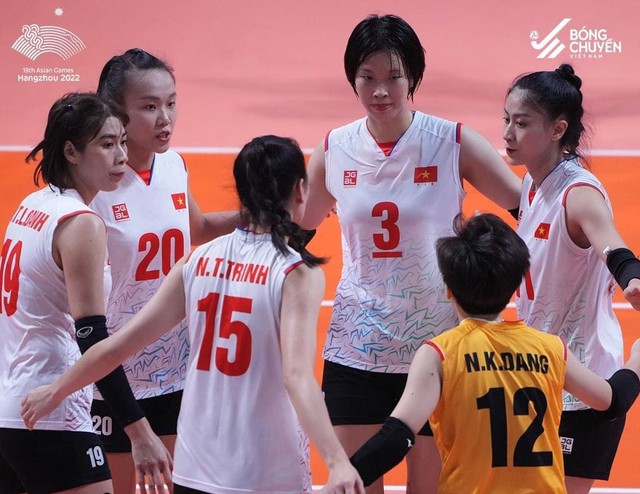 Đánh bại đội tuyển Bóng chuyền nữ CHDCND Triều Tiên, Việt Nam rộng cửa vào Bán kết - Ảnh 1.