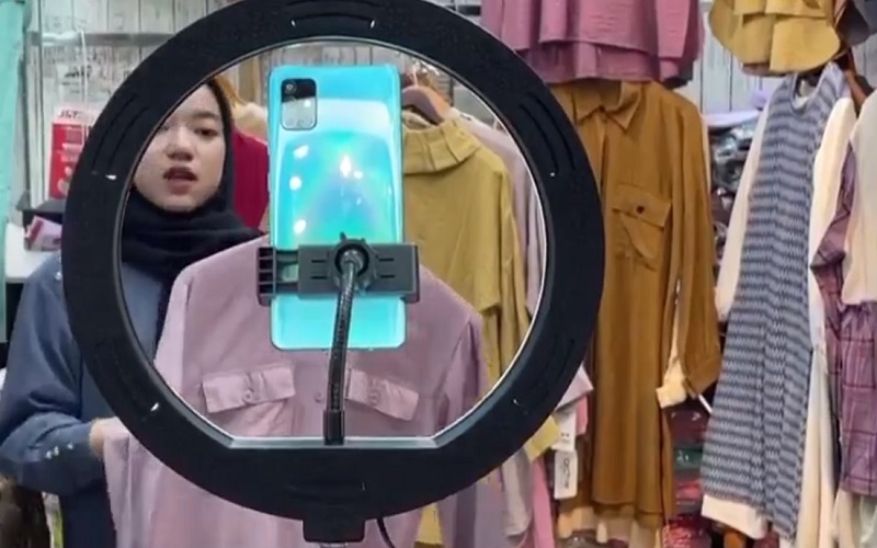 Vì sao Indonesia cấm bán hàng trên mạng xã hội? Vì sao Indonesia cấm bán hàng trên mạng xã hội?
