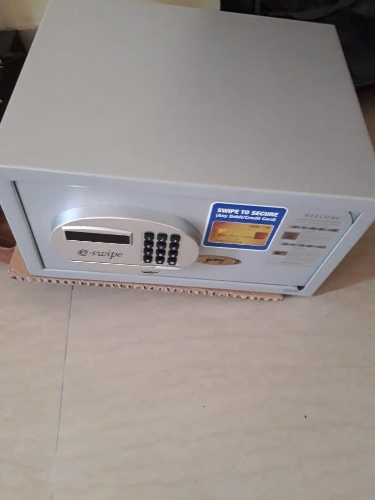 Bỗng dưng được người lạ hứa... cho hơn 1,6 triệu USD: Cái kết bất ngờ Bỗng dưng được người lạ hứa... cho hơn 1,6 triệu USD: Cái kết bất ngờ