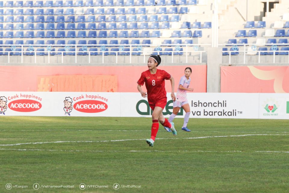 ĐT nữ Việt Nam thi đấu kiên cường trước Nhật Bản
