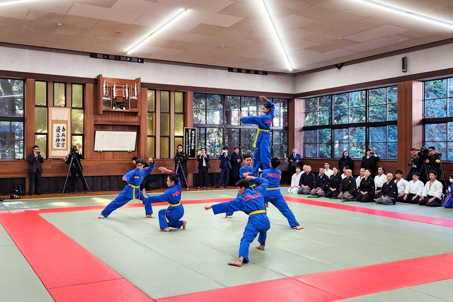 Chủ tịch nước Võ Văn Thưởng dự chương trình giao lưu và trình diễn võ thuật Vovinam và Võ đạo Nhật Bản - Ảnh 3.