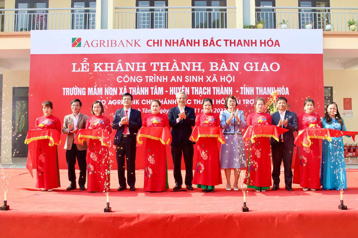 Agribank Bắc Thanh Hóa bàn giao trường học 7 tỉ đồng cho học sinh vùng khó khăn - Ảnh 1. Agribank Bắc Thanh Hóa bàn giao trường học 7 tỉ đồng cho học sinh vùng khó khăn - Ảnh 1.