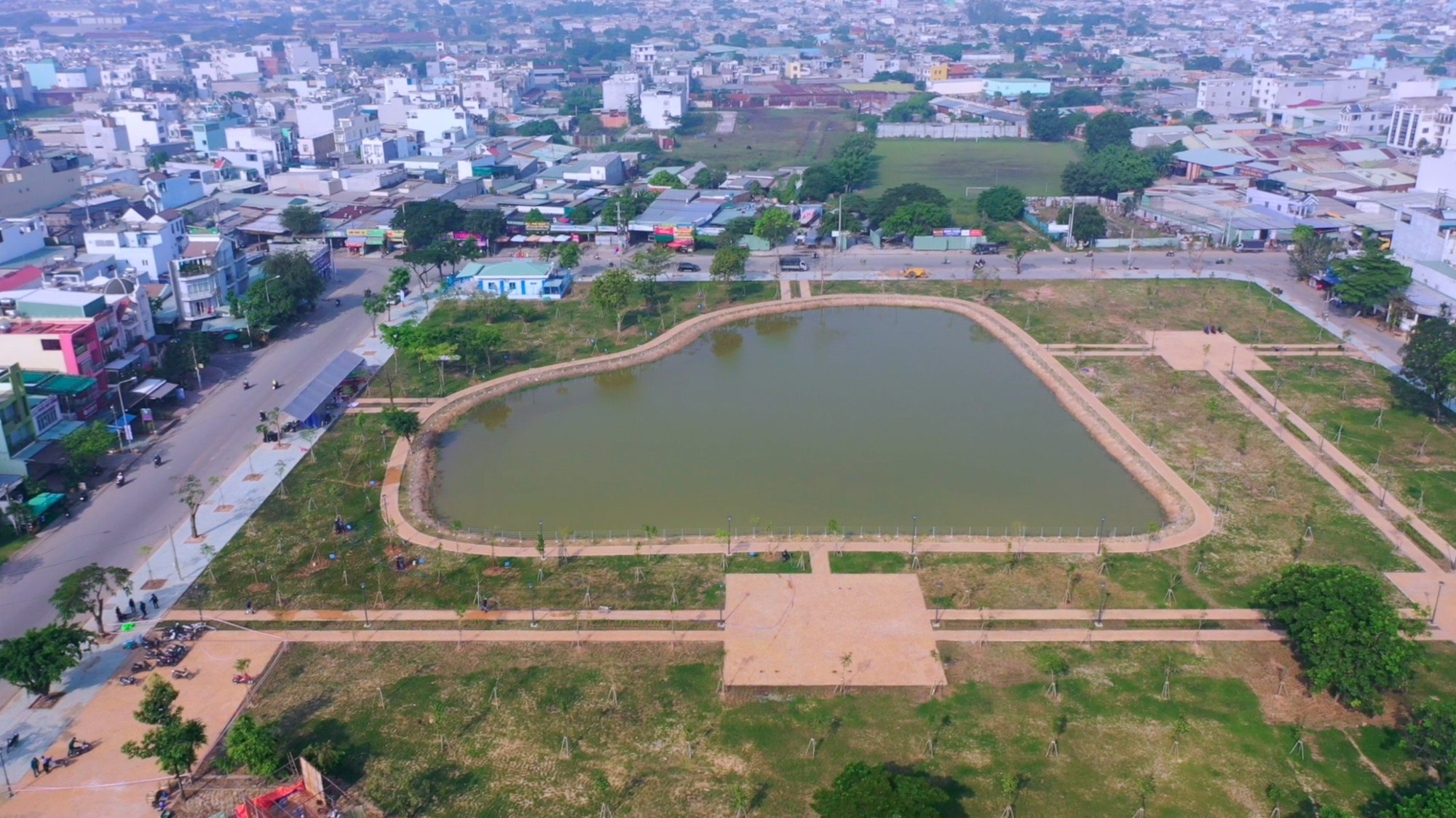 Bãi trung chuyển rác 'ám ảnh' ở Bình Tân hơn 20 năm thành công viên cây xanh - Ảnh 5. Bãi trung chuyển rác 'ám ảnh' ở Bình Tân hơn 20 năm thành công viên cây xanh - Ảnh 5.