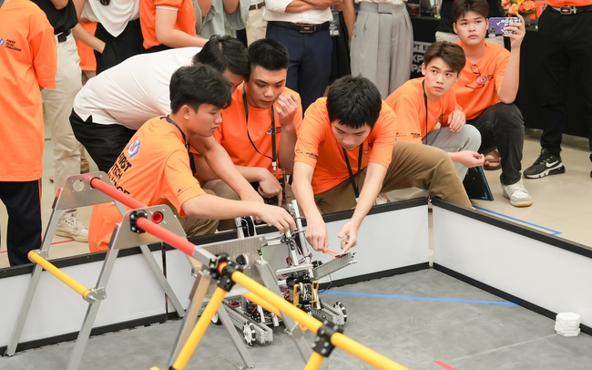 Công bố giải đấu robot dành cho học sinh THCS - THPT Công bố giải đấu robot dành cho học sinh THCS - THPT