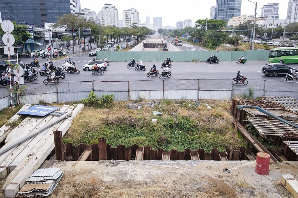 Ngành giao thông TP.HCM chạy đua giải ngân - Ảnh 1. Ngành giao thông TP.HCM chạy đua giải ngân - Ảnh 1.