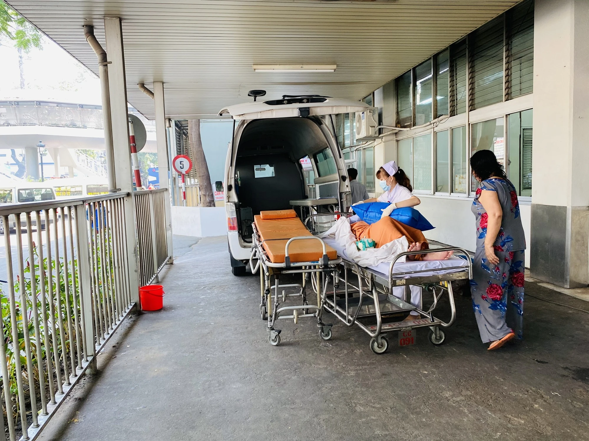 Hàng loạt sai phạm của các cơ sở vận chuyển cấp cứu tại TP.HCM - Ảnh 1. Hàng loạt sai phạm của các cơ sở vận chuyển cấp cứu tại TP.HCM - Ảnh 1.
