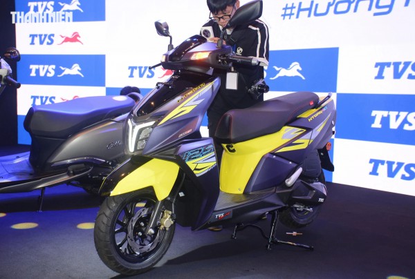 TVS Ntorq giá từ 32,9 triệu đồng, có gì để cạnh tranh Honda Vario 125? TVS Ntorq giá từ 32,9 triệu đồng, có gì để cạnh tranh Honda Vario 125?