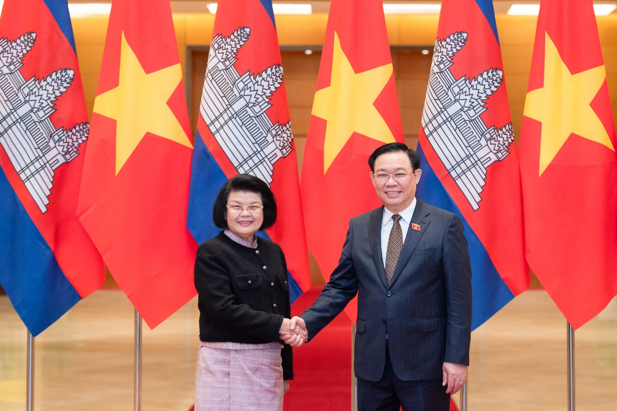 Việt Nam luôn là người bạn tốt, đáng tin cậy của Campuchia - Ảnh 2. Việt Nam luôn là người bạn tốt, đáng tin cậy của Campuchia - Ảnh 2.