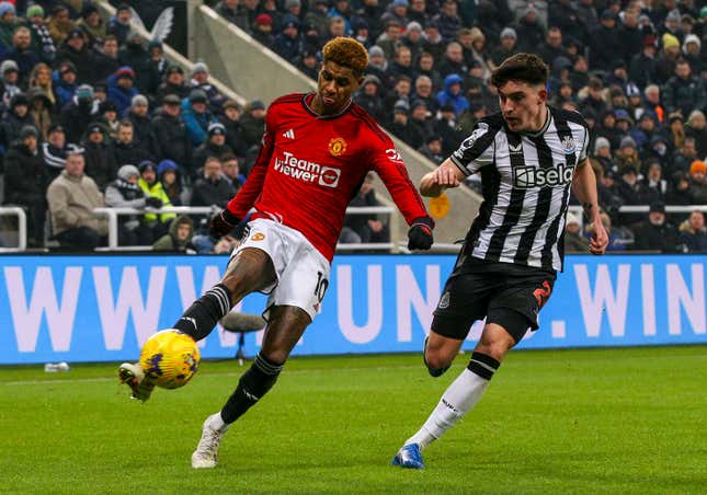 Marcus Rashford chịu nhiều chỉ trích về phong độ Marcus Rashford chịu nhiều chỉ trích về phong độ