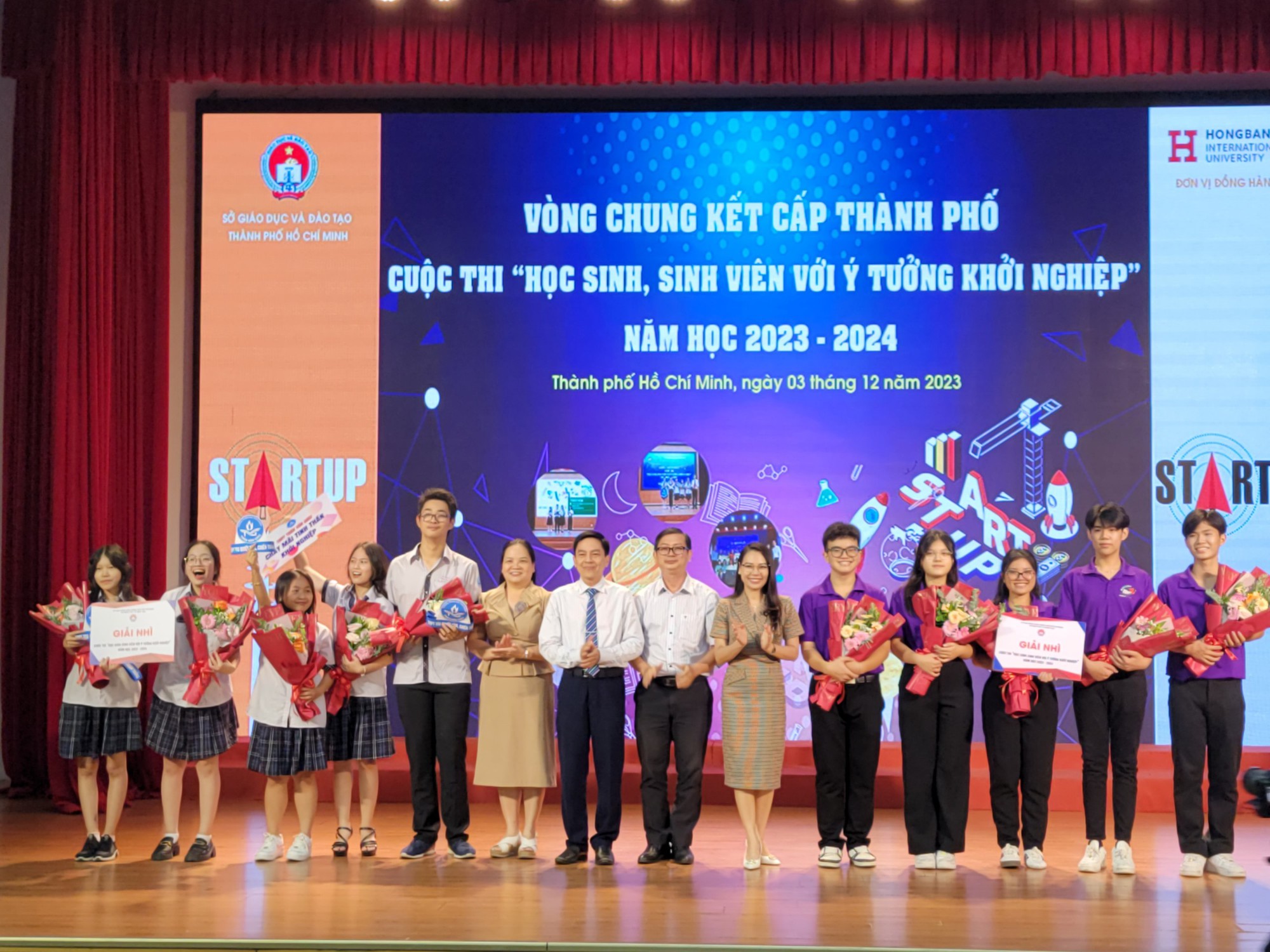 Làm nhựa sinh học từ khoai lang bỏ đi, bã mía - Ảnh 4. Làm nhựa sinh học từ khoai lang bỏ đi, bã mía - Ảnh 4.