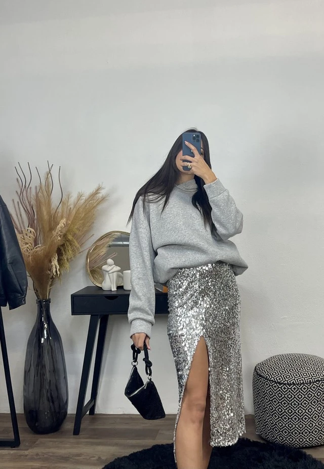 Chân váy sequin lấp lánh mùa lễ hội cuối năm