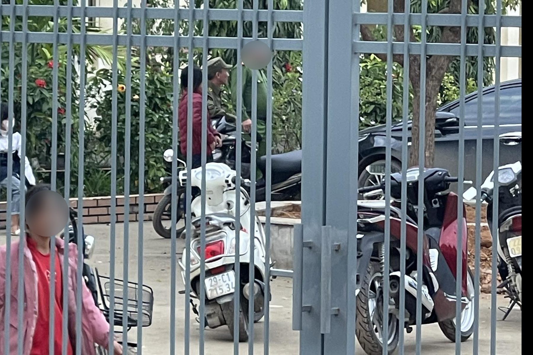 Nữ giáo viên bị học sinh ép vào tường rồi văng tục: 'Tôi liên tục mất ngủ' - Ảnh 2. Nữ giáo viên bị học sinh ép vào tường rồi văng tục: 'Tôi liên tục mất ngủ' - Ảnh 2.