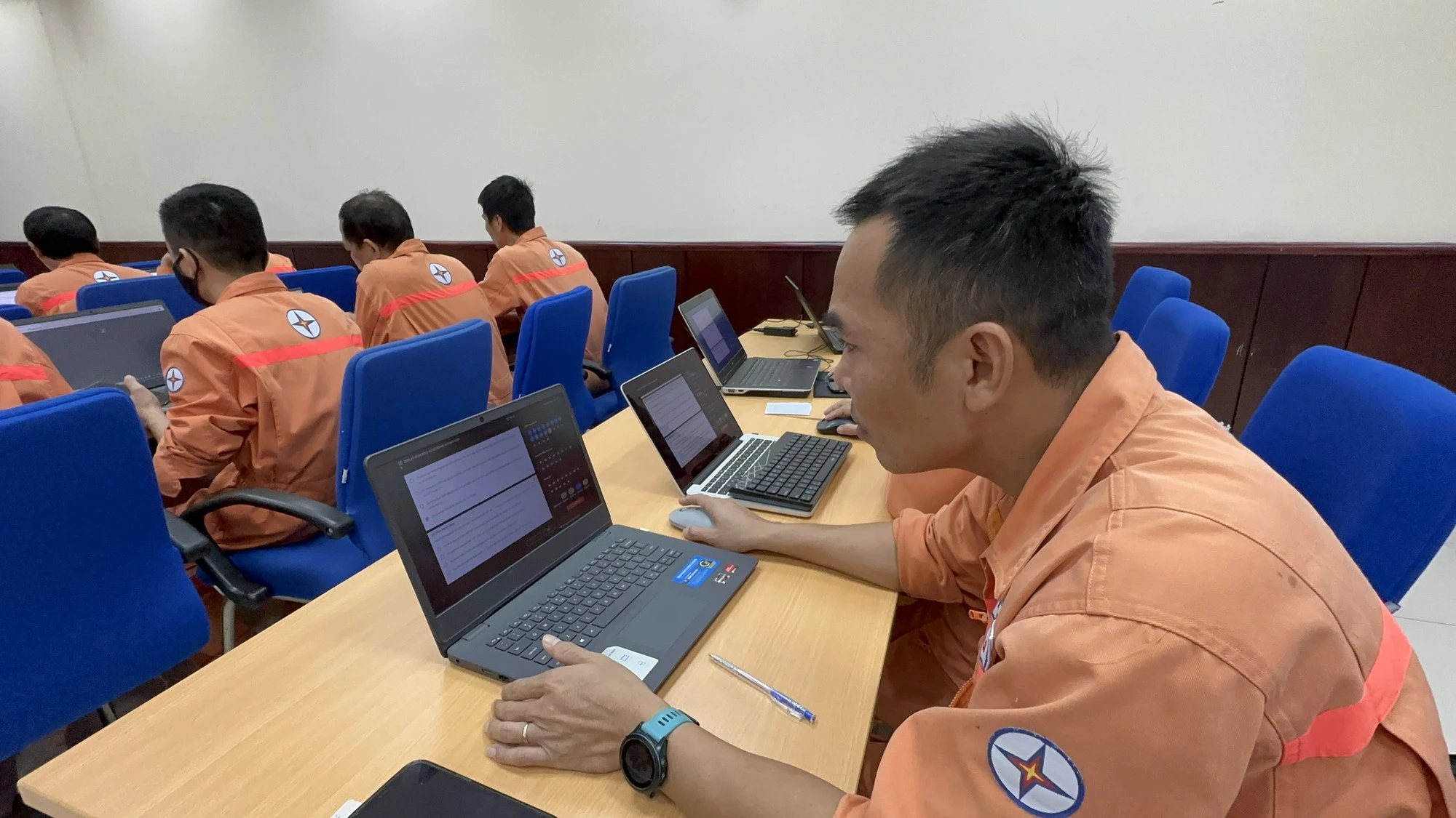 Hội thi kỹ năng xử lý sự cố trong nhà máy điện - Ảnh 2. Hội thi kỹ năng xử lý sự cố trong nhà máy điện - Ảnh 2.