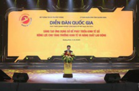 Bộ trưởng Nguyễn Mạnh Hùng: 