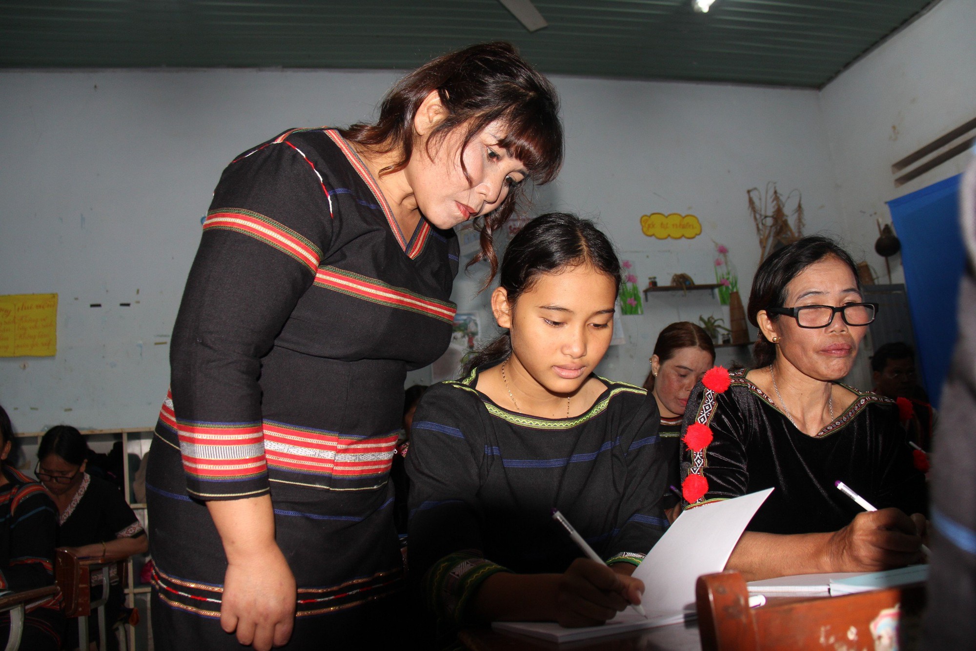 Con chữ xóa mù! - Ảnh 5.