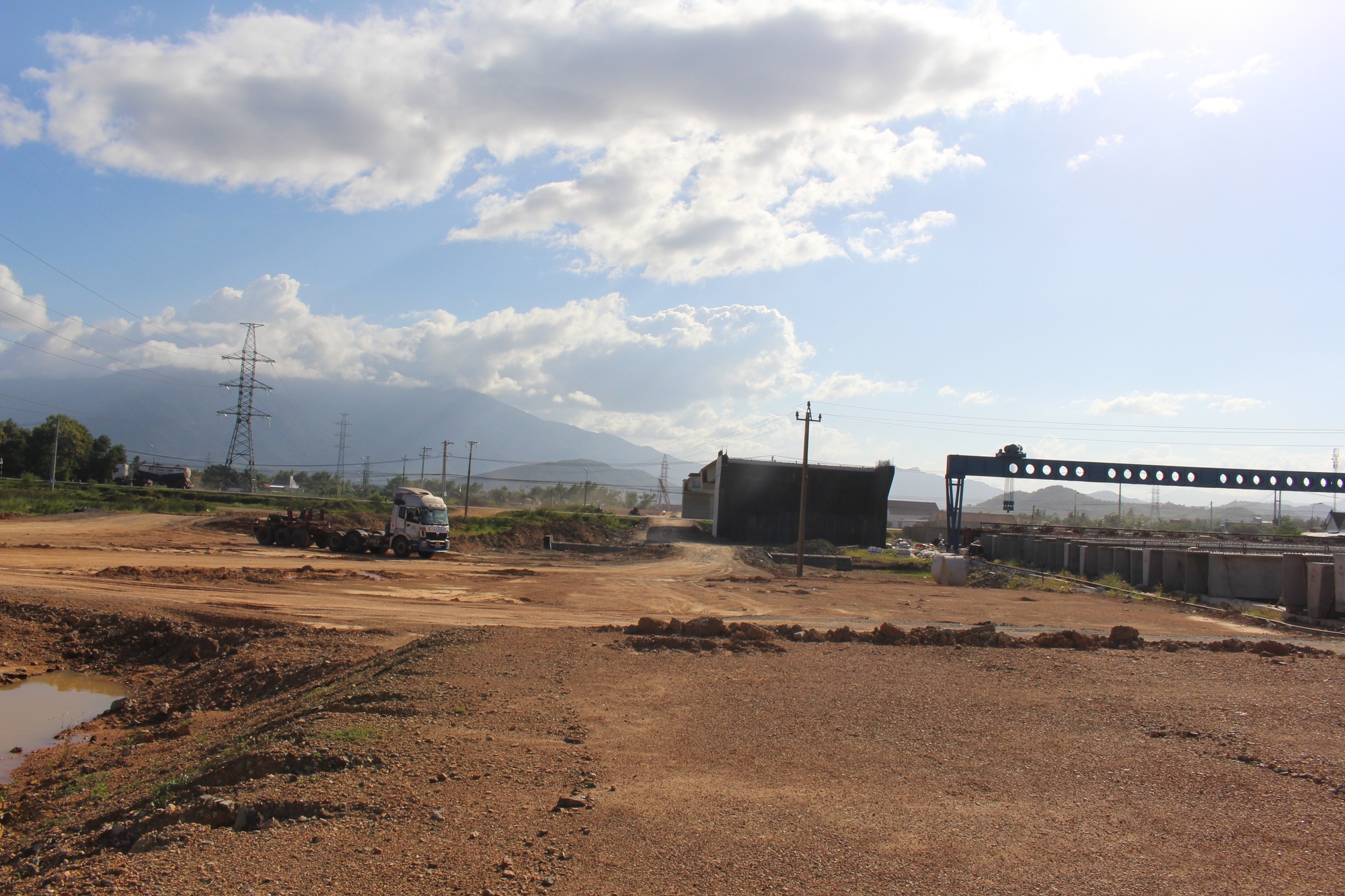 Ninh Hòa: Một năm đầy quyết tâm trong công tác giải phóng mặt bằng - Ảnh 2.