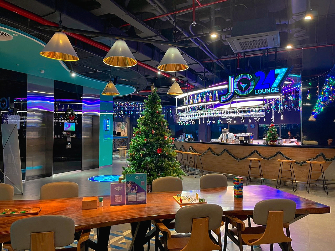 Check-in mùa cuối năm: Đi đâu để có ảnh Noel và tết 'chất lừ'? - Ảnh 2.