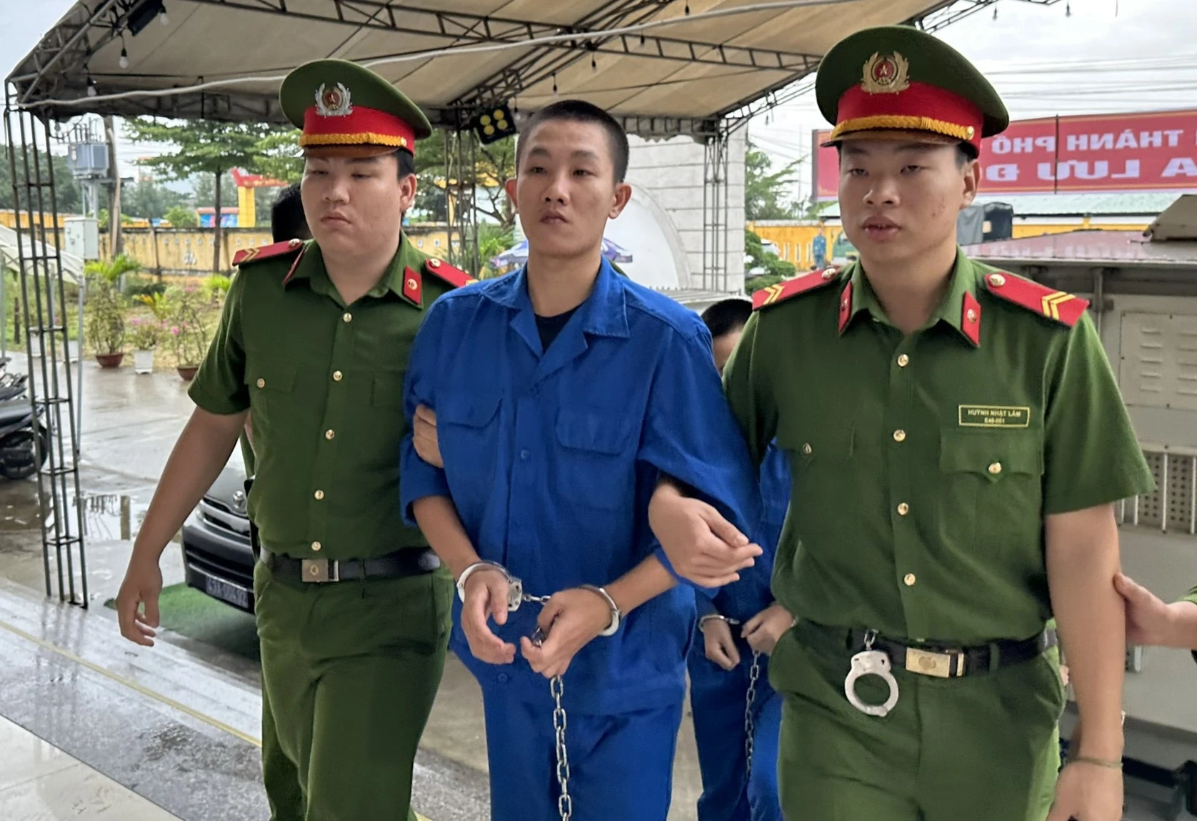 Tòa án Đà Nẵng xét xử lưu động vụ 'cướp ngân hàng, giết nhân viên bảo vệ'- Ảnh 3.