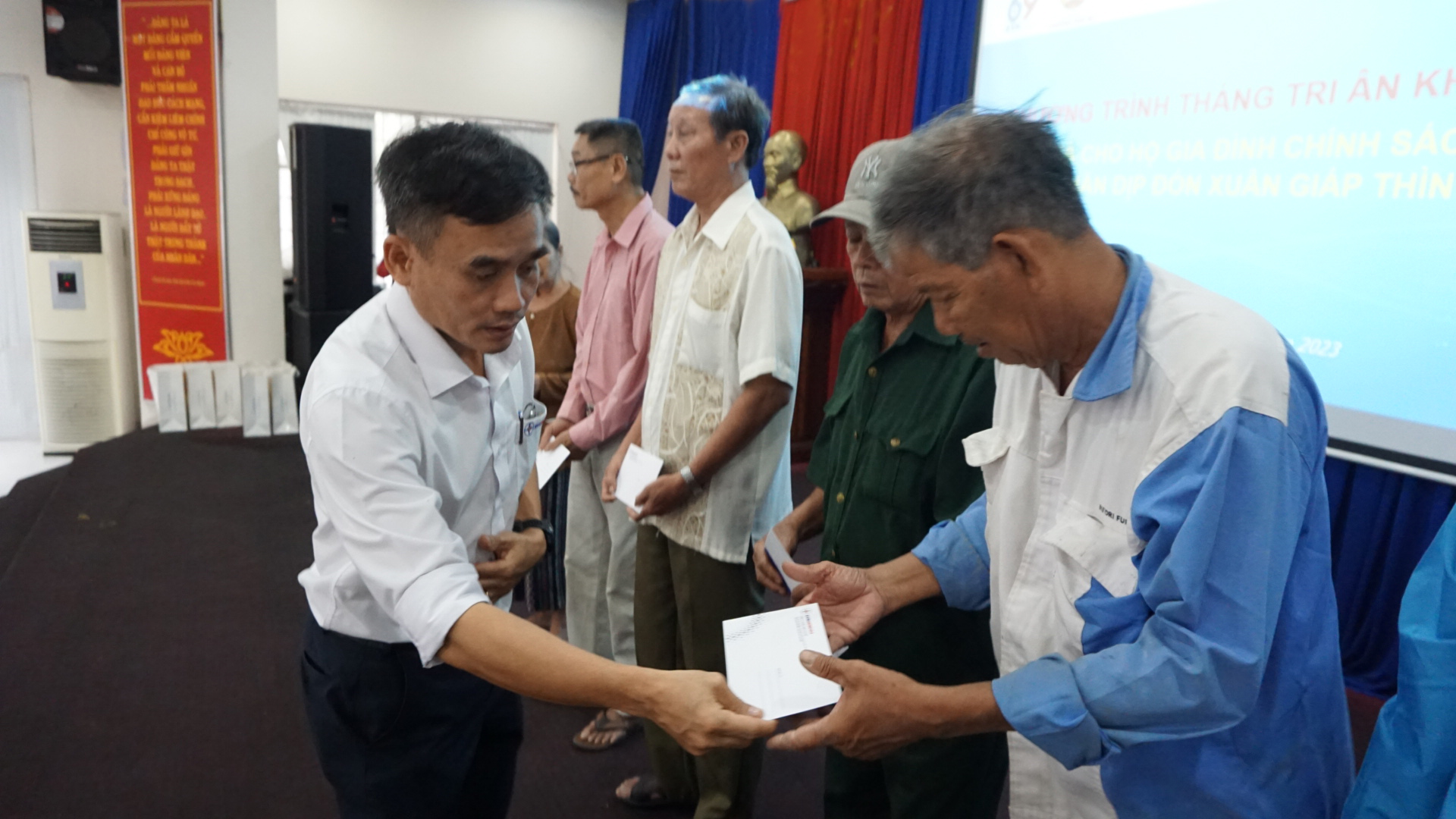 Nhiệt điện Phú Mỹ triển khai nhiều hoạt động trong tháng tri ân khách hàng năm 2023- Ảnh 4. Nhiệt điện Phú Mỹ triển khai nhiều hoạt động trong tháng tri ân khách hàng năm 2023- Ảnh 4.