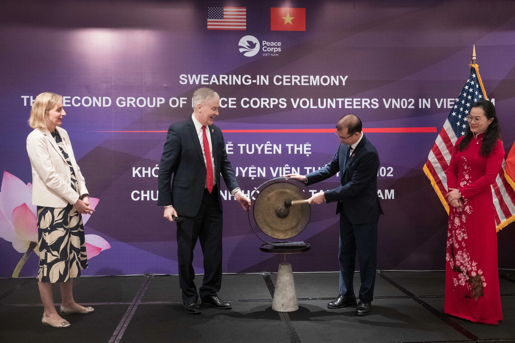 Lần đầu tiên, nhóm tình nguyện viên Mỹ Chương trình Hòa bình đến TP.HCM dạy tiếng Anh- Ảnh 2. Lần đầu tiên, nhóm tình nguyện viên Mỹ Chương trình Hòa bình đến TP.HCM dạy tiếng Anh- Ảnh 2.