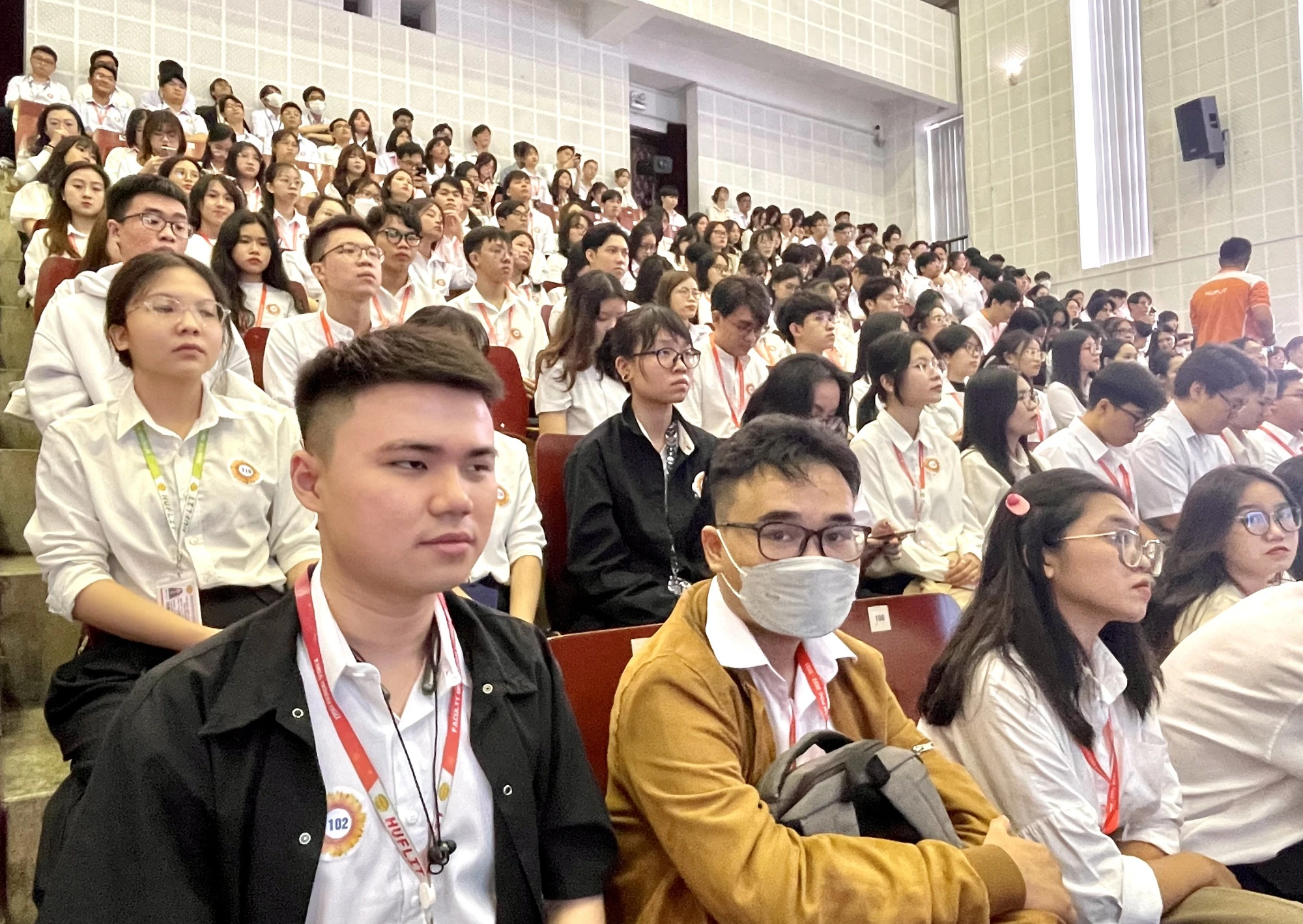 Trường ĐH thưởng 4,2 tỉ đồng học bổng cho sinh viên xuất sắc- Ảnh 1. Trường ĐH thưởng 4,2 tỉ đồng học bổng cho sinh viên xuất sắc- Ảnh 1.