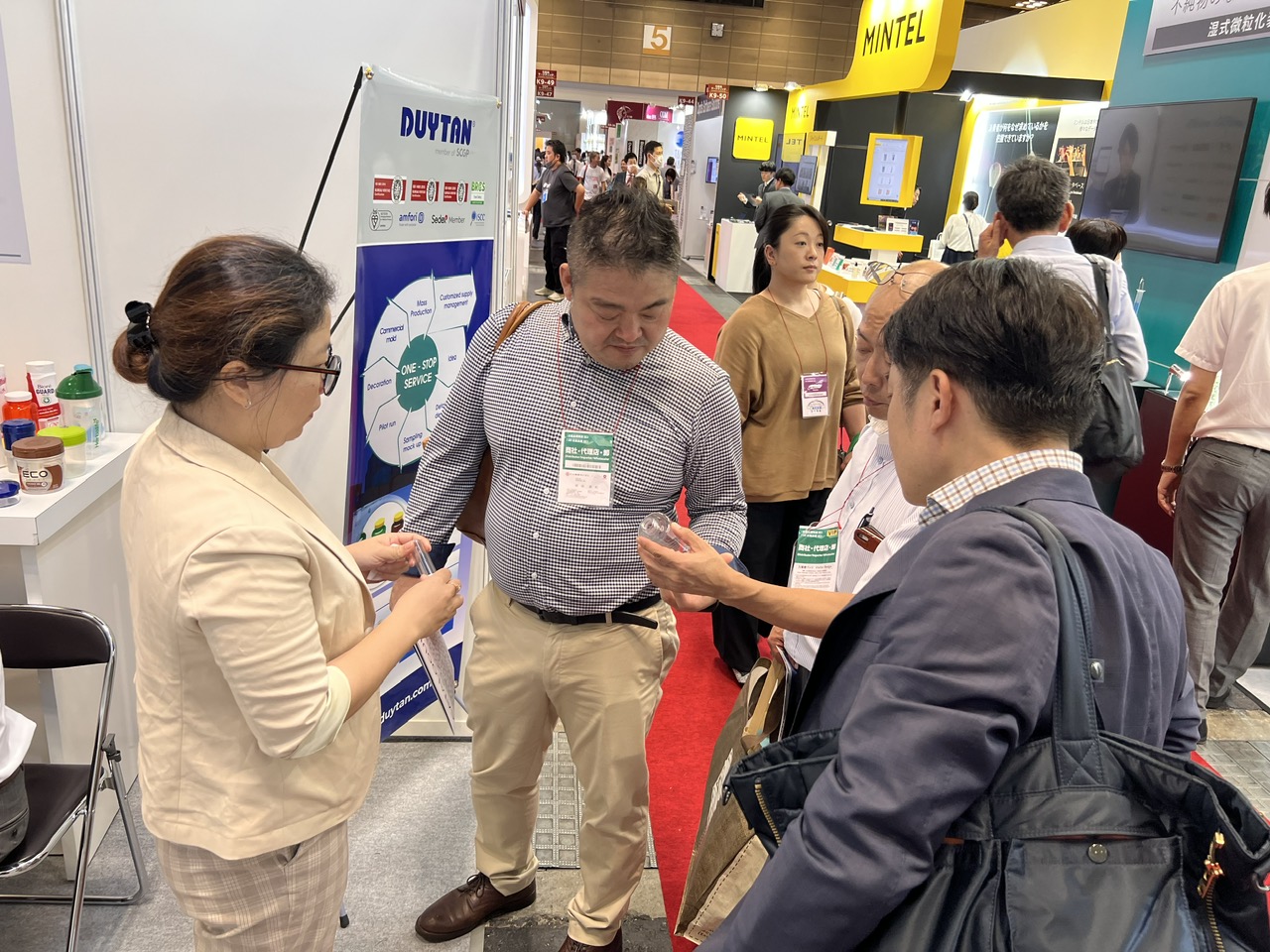 Những dấu ấn nổi bật của Nhựa Duy Tân trong năm 2023- Ảnh 2. Những dấu ấn nổi bật của Nhựa Duy Tân trong năm 2023- Ảnh 2.