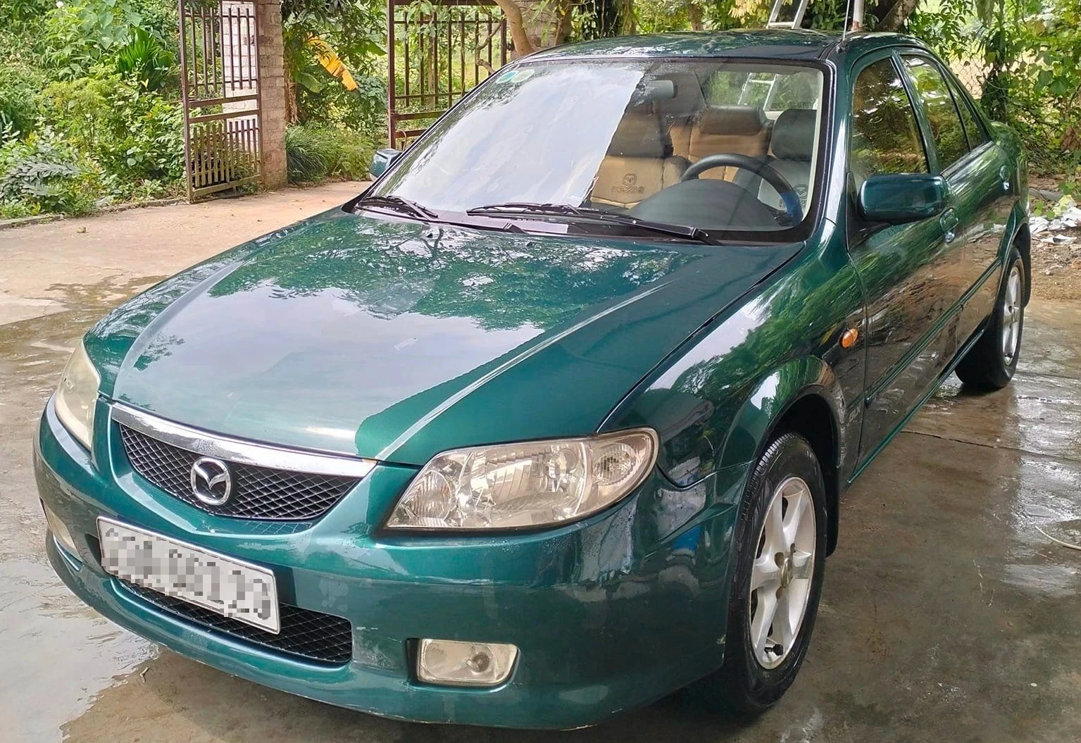 70 triệu cho Mazda 323, đối thủ một thời của Toyota Corolla Altis 70 triệu cho Mazda 323, đối thủ một thời của Toyota Corolla Altis