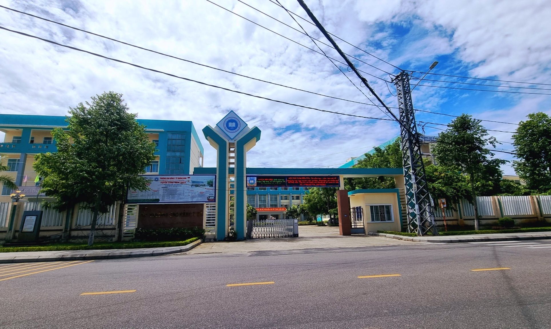 Nợ lương 6 tháng, nhiều giảng viên Trường CĐ Y tế Quảng Nam ngừng việc tập thể - Ảnh 1. Nợ lương 6 tháng, nhiều giảng viên Trường CĐ Y tế Quảng Nam ngừng việc tập thể - Ảnh 1.