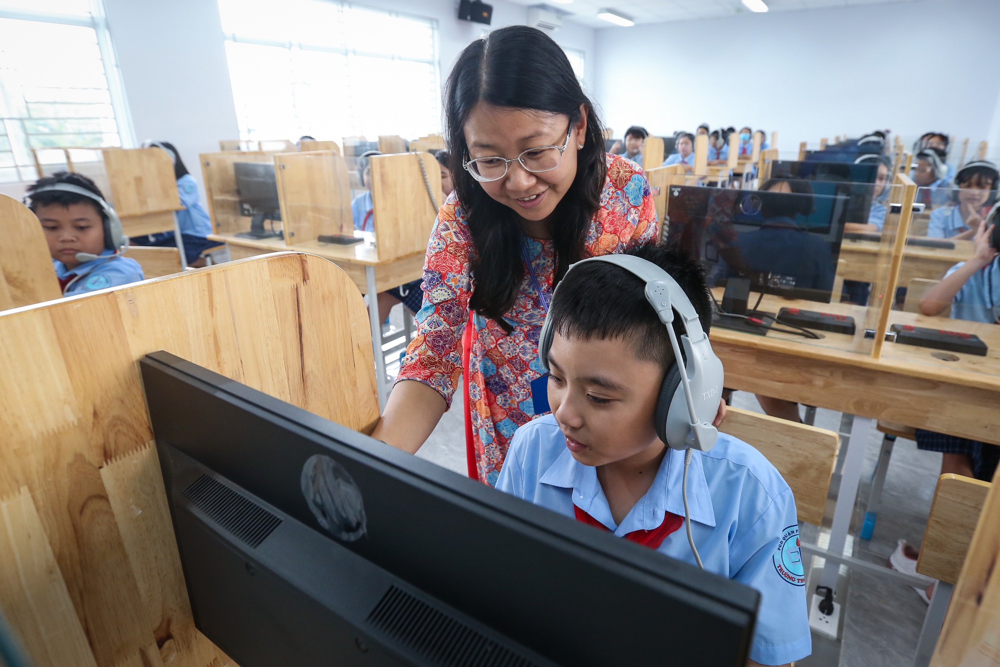 Công nghệ 'phủ sóng' hoạt động dạy ngoại ngữ năm 2023 và dự đoán gì năm 2024?- Ảnh 1. Công nghệ 'phủ sóng' hoạt động dạy ngoại ngữ năm 2023 và dự đoán gì năm 2024?- Ảnh 1.