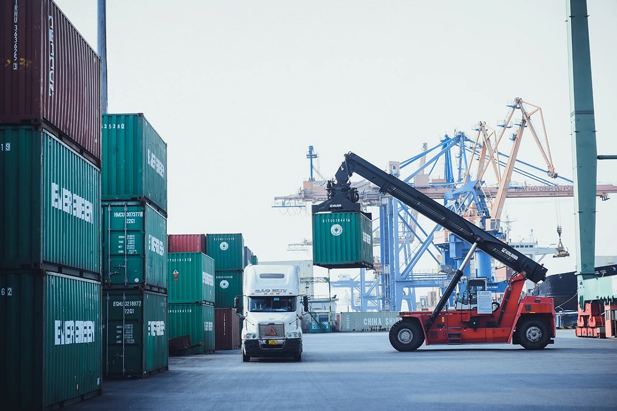 Gần 70% doanh nghiệp logistics bị sụt giảm lợi nhuận - Ảnh 1. Gần 70% doanh nghiệp logistics bị sụt giảm lợi nhuận - Ảnh 1.