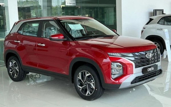 Giảm giá bán, bộ ba ô tô gầm cao 5-7 chỗ của Hyundai hút khách Việt Giảm giá bán, bộ ba ô tô gầm cao 5-7 chỗ của Hyundai hút khách Việt