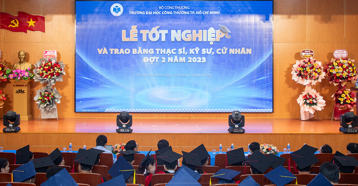 Nợ bằng tốt nghiệp của hơn 1.000 sinh viên do đổi tên trường- Ảnh 1. Nợ bằng tốt nghiệp của hơn 1.000 sinh viên do đổi tên trường- Ảnh 1.